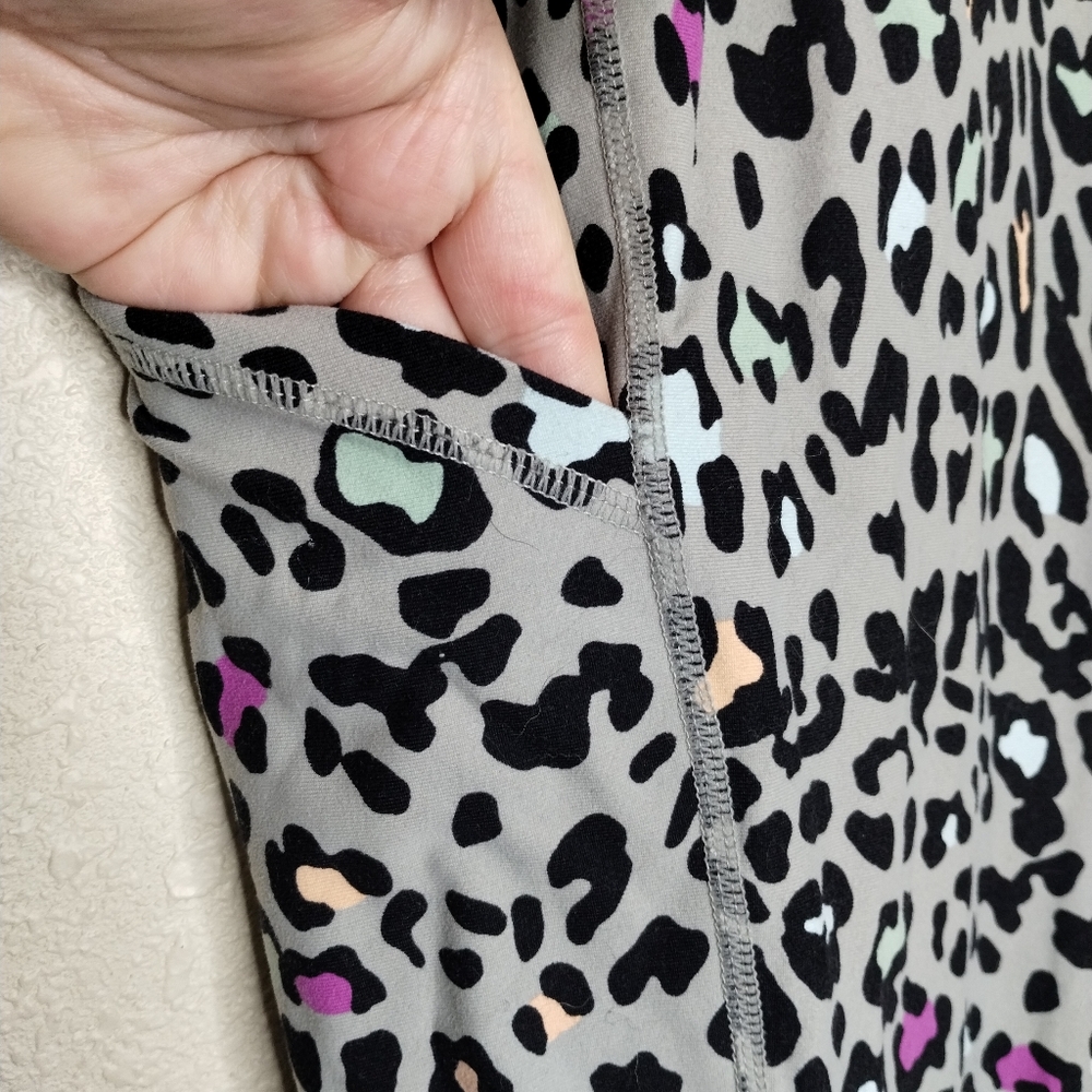 Torrid Active Leopard Full Length Pockets Active Leggings Size 2X - Picture 3 of 6